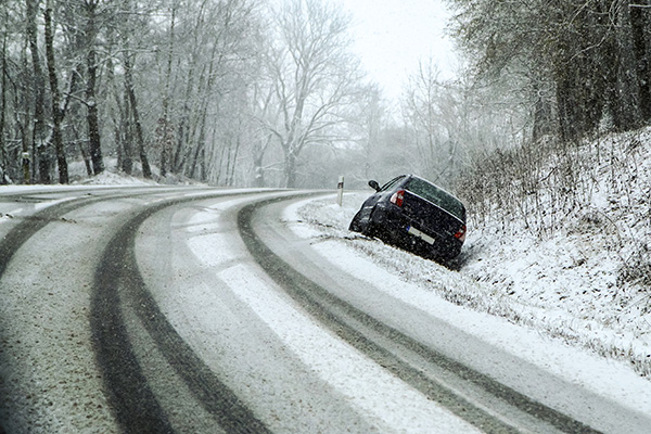 What Should I Do If My Car Gets Stuck in Snow? | Stang Auto Tech